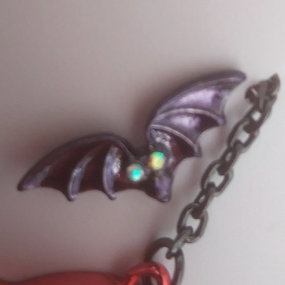 Betsey Johnson New Red Lips with Fangs & Bat ER - Picture 3 of 4